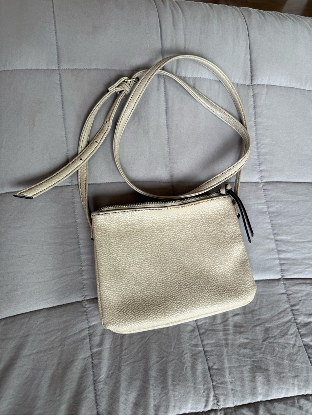 Cream faux Leather Crossbody Bag - Classic Minimalist Style